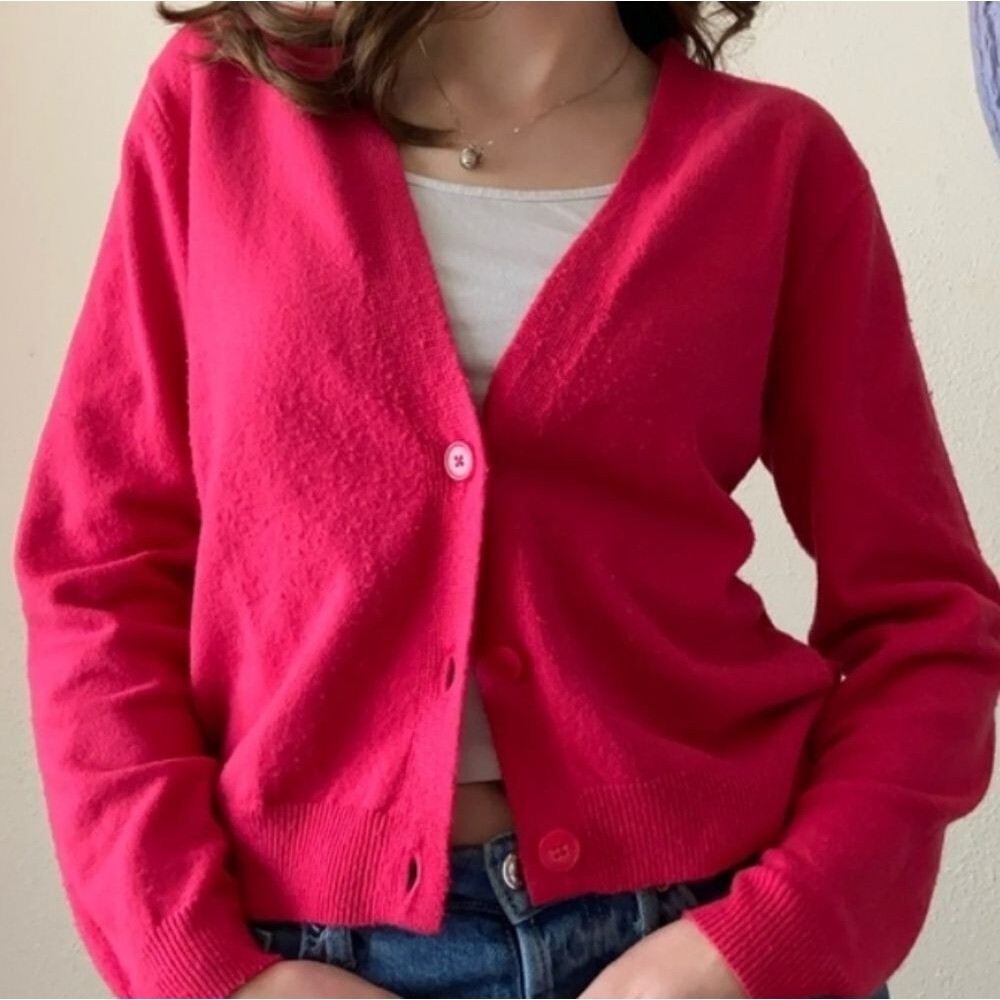 Womens 3 Button Front V Neck Cardigan Pink Size Large New Minimumist